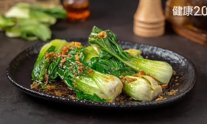 Cải thìa chứa nitrat có gây ung thư? Có cần chần nước sôi trước khi nấu? Chuyên gia dinh dưỡng giải thích sự thật