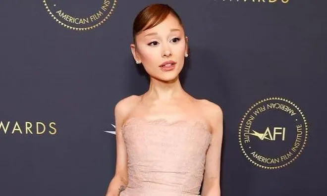 Từ Ariana Grande đến mạng xã hội: Vì sao chúng ta ngày càng ám ảnh với cơ thể của người nổi tiếng?