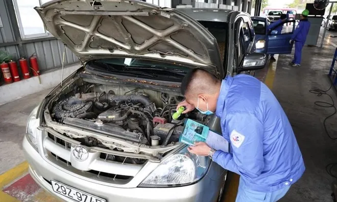 Ô tô công ty quá hạn đăng kiểm trên 1 tháng, mức phạt được quy định thế nào?