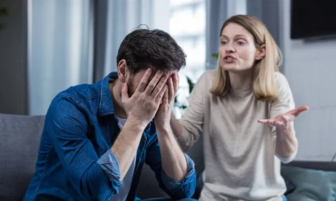 Vợ chê chồng 40 tuổi “không có chí tiến thủ” dù đã có nhà, 2 ô tô và tiền tiết kiệm