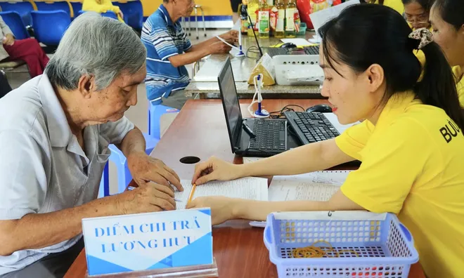 Những ai sẽ được tăng trợ cấp hàng tháng ở mức tối thiểu 8%, từ 1/7 tới?