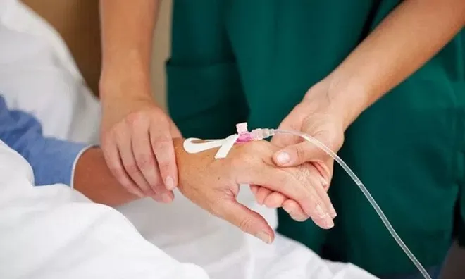 Người phụ nữ 42 tuổi đang khỏe mạnh bỗng ngất xỉu, tử vong, bác sĩ cảnh báo điều này