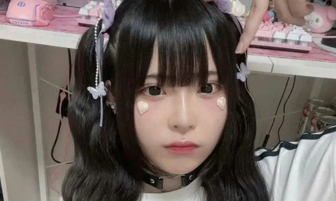 Vẫn đang hoạt động mỗi ngày, nữ ca sĩ kiêm YouTuber 26 tuổi đột ngột qua đời khiến người hâm mộ bàng hoàng
