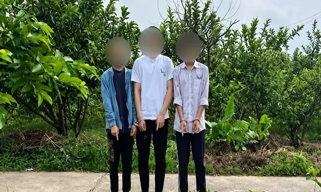 Công an vừa bắt nhóm “cướp nhí” ở Long Biên, bất ngờ với chiếc xe dùng để gây án