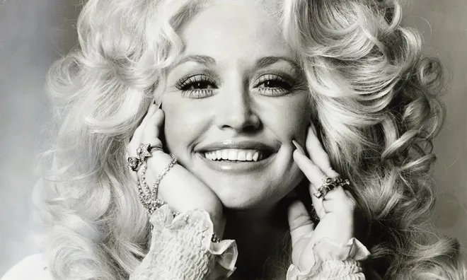Huyền thoại nhạc đồng quê Dolly Parton qua đời ở tuổi 80