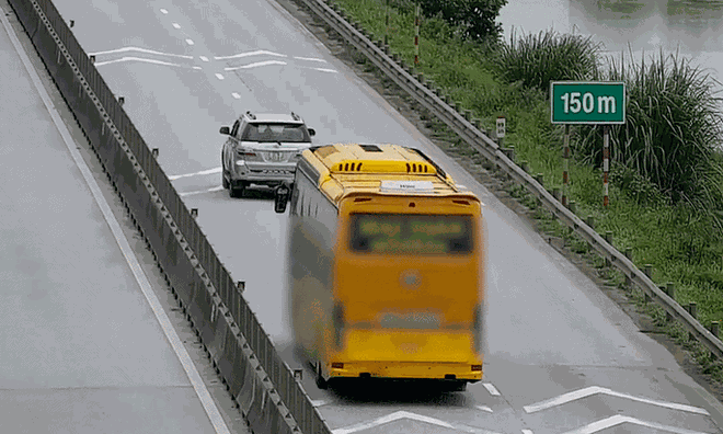 Lỗi không giữ khoảng cách an toàn trên cao tốc bị phạt bao nhiêu tiền?