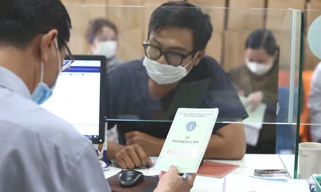 Cán bộ thôn, tổ dân phố từ 1/7/2025 phải đóng BHXH bao nhiêu mỗi tháng?