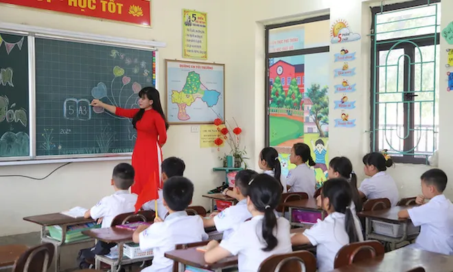 Nhà giáo nào được hưởng mức phụ cấp ưu đãi theo nghề 80%?