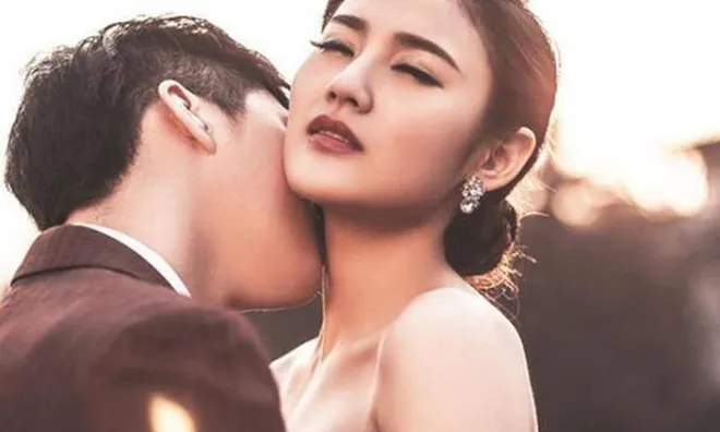 Phụ nữ ngoại tình thường làm 3 việc này trước giờ đi ngủ, các anh chú ý nhất điều số 2