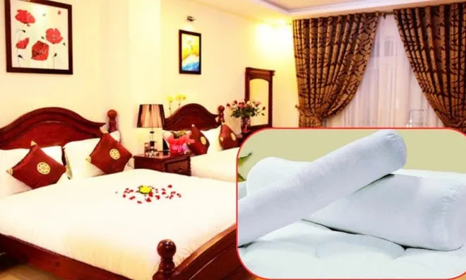 Tại sao khách sạn không bao giờ có gối ôm dài?
