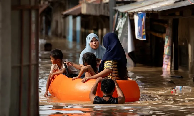 Video: Ít nhất 8 người Philippines thiệt mạng do siêu bão Man-yi