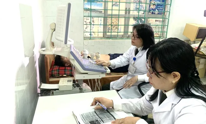 Những chiến sỹ “blouse trắng” thầm lặng nơi tuyến đầu