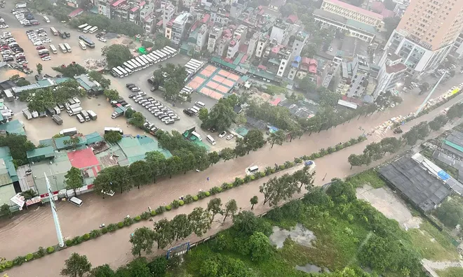 Hà Nội mưa to đến rất to, nguy cơ ngập úng và dông lốc trong ngày 26/8