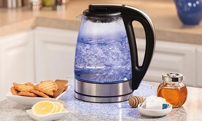 Bình siêu tốc 'xịn' cũng thành ‘bom hẹn giờ’ nếu mắc 4 thói quen này trong nhà