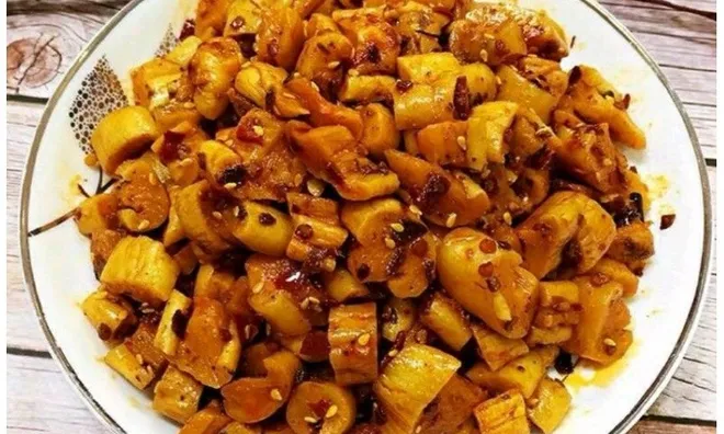 Đổi vị bữa cơm với rau củ muối chua cay giòn tan kiểu Tứ Xuyên