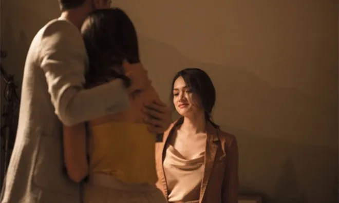 Chồng gửi con cho ông bà để rảnh rang đưa nhân tình về nhà trong lúc vợ đi du lịch