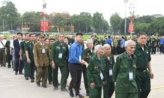 Chính thức từ năm 2026 sẽ hỗ trợ hằng quý 4.680.000 đồng cho các Sĩ quan Quân đội nghỉ hưu theo Nghị định 343 khi thuộc trường hợp nào?