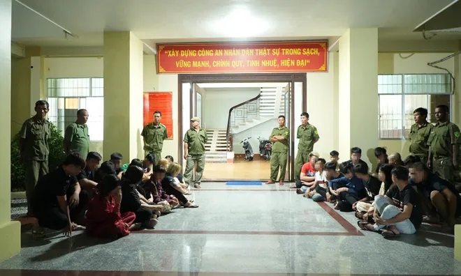 Khởi tố Trần Ngọc Yến - cầm đầu nhóm thanh thiếu niên đi hỗn chiến lúc rạng sáng