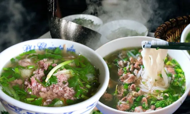 Từ phát biểu của Tổng thống Hàn Quốc tại diễn đàn kinh tế đến mạng xã hội: "Món ăn quốc dân" của Việt Nam đang gây “bão”