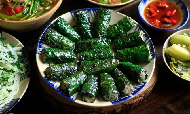Loại lá quen thuộc nơi góc vườn từng không ai để ý, nay thành nguyên liệu "đắt khách" hỗ trợ giảm đau nhức xương khớp, có giá 30.000 -- 50.000 đồng/kg