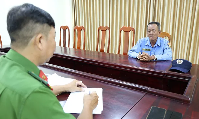Lê Thành Tâm SN 1976 bị bắt sau cuộc rượt đuổi lúc nửa đêm