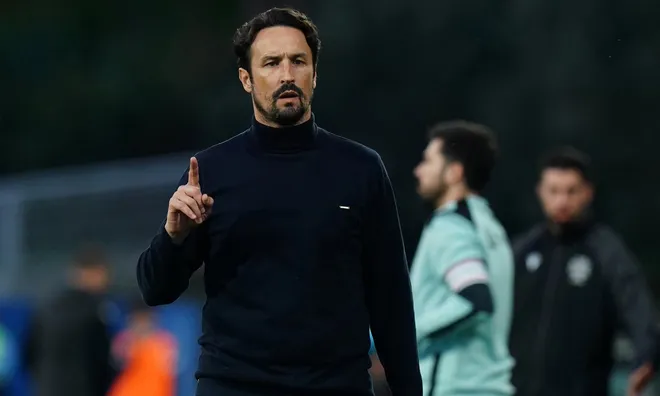 Wolves sa thải Rob Edwards, bổ nhiệm Cesar Peixoto dẫn dắt đội bóng