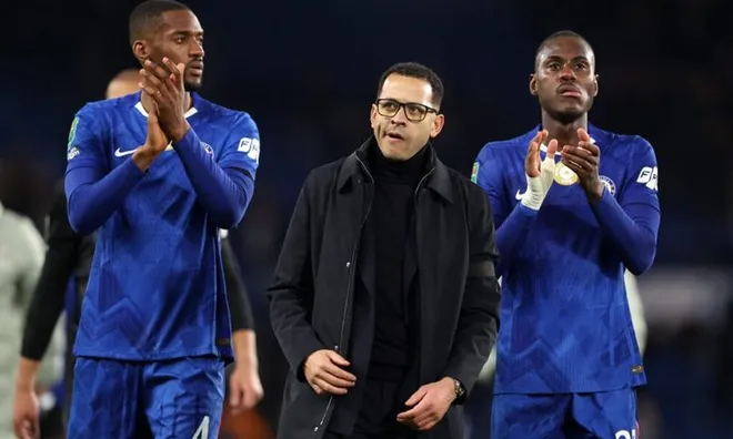 Paris FC đàm phán bổ nhiệm Liam Rosenior làm huấn luyện viên trưởng mới