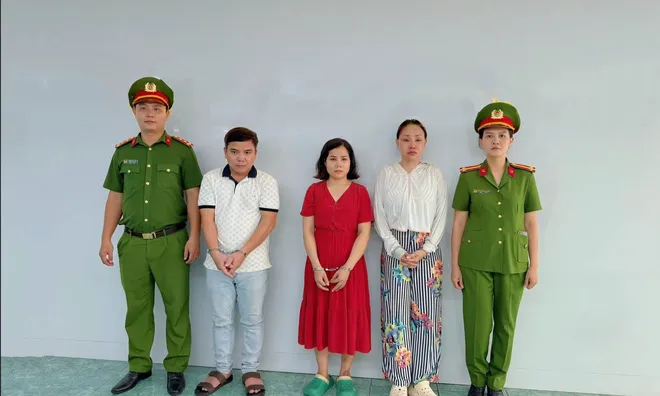 Truyền trắng da tại nhà khiến một phụ nữ tử vong: Hé lộ đường dây dịch vụ y tế trái phép