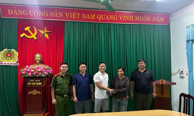 Sau 5 lần chuyển tiền hơn 2 tỷ đồng, người đàn ông lập tức trình báo công an