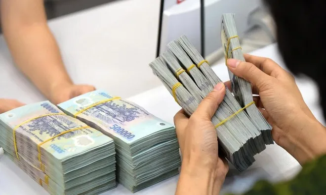 Lãi suất ngân hàng ngày 30/7: Chênh lệch lớn giữa gửi online và tại quầy