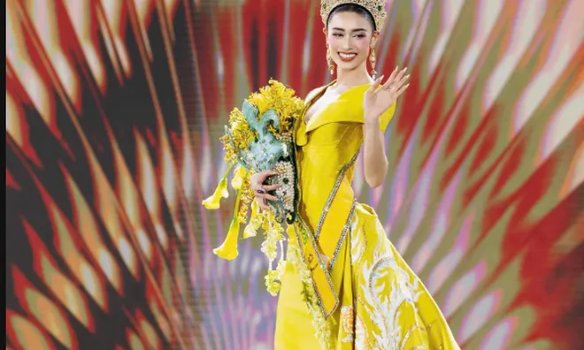 Mẹ tân Hoa hậu Hòa bình Việt Nam 2026 lần đầu tiết lộ điều ít biết về "bông hồng lai" Emoura Phạm