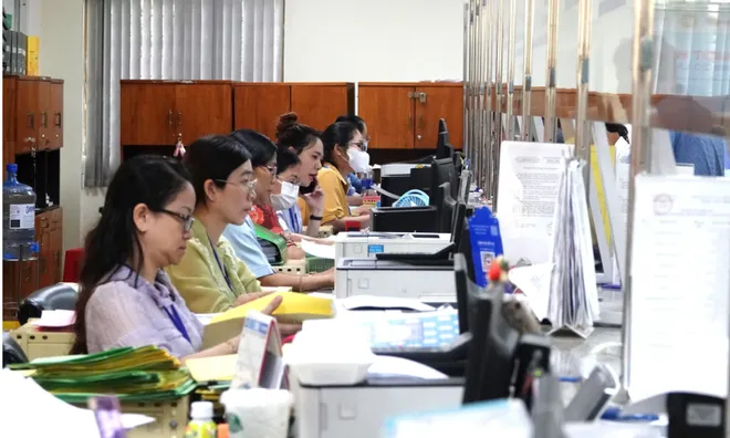 Số tiền chi trả NĐ178 và NĐ67 dự kiến phải thu hồi theo Công văn 8211 ở các cơ quan, tổ chức, đơn vị, địa phương sẽ hoàn thành báo cáo đầy đủ cụ thể trước ngày bao nhiêu?
