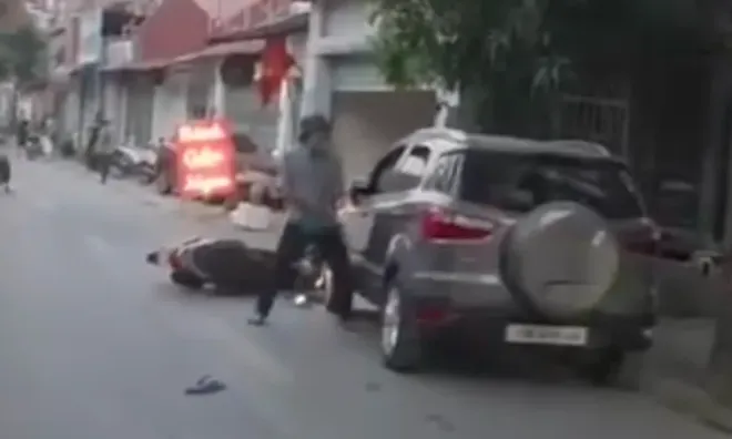 Diễn biến mới vụ người đàn ông bị đâm tử vong trong ô tô ở Hà Nội, dựng lại hiện trường vụ án