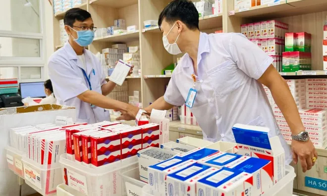 Nhiều bệnh viện phải "cầu cứu" Bộ Y tế