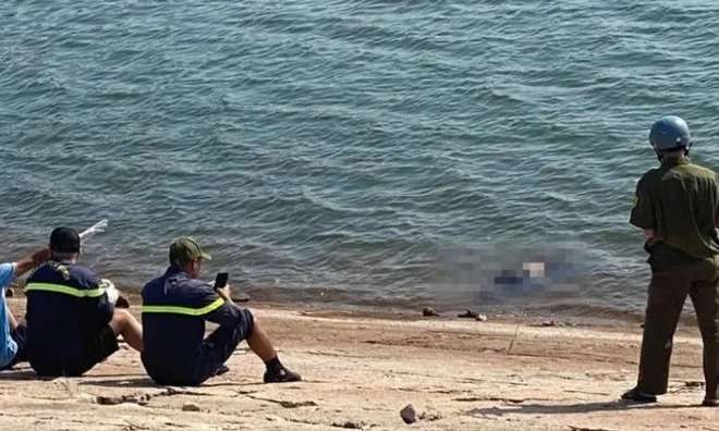 Thương tâm hiện trường thi thể thiếu nữ 15 tuổi dưới hồ nước ở Đắk Lắk
