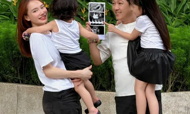 Nhã Phương mang bầu lần 3: Trường Giang khoe ảnh siêu âm của em bé, quý tử 2 tuổi "lên chức" anh trai