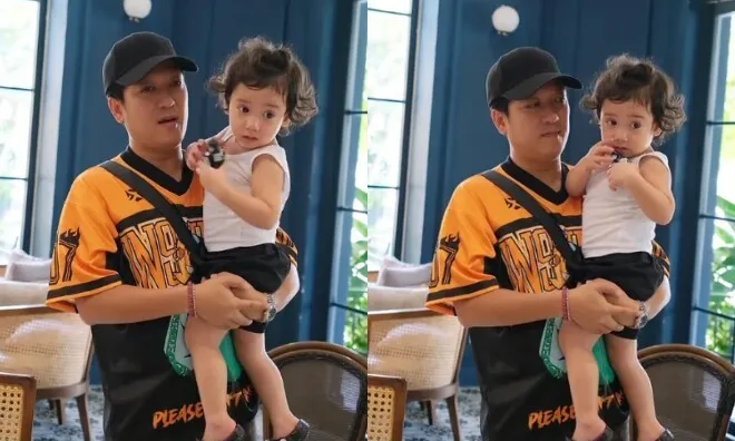 Con trai Trường Giang sở hữu mái tóc xoăn dài như lai Tây, giản dị giống hệt bố danh hài
