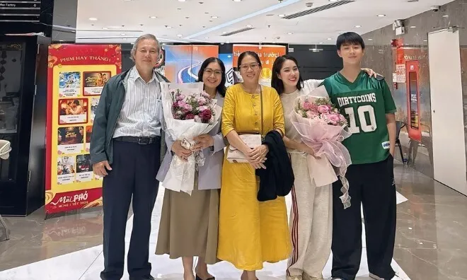 Lê Phương không biết nên vui hay buồn vì con trai có người thích, quý tử nay cao ráo điển trai nhất nhà