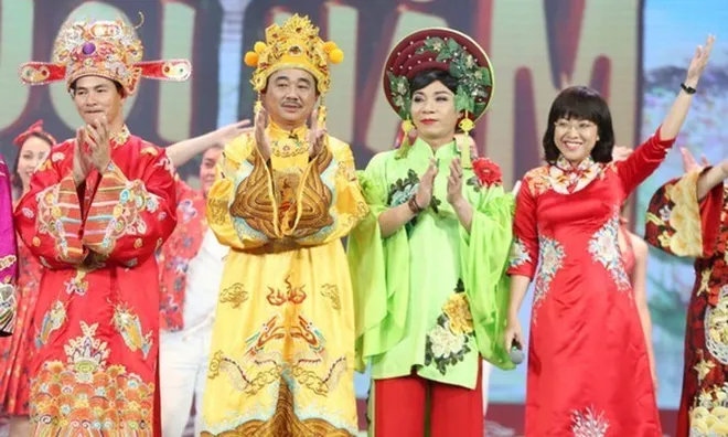 Nữ MC duy nhất dẫn 20 mùa Táo quân: U60 làm mẹ đơn thân có con trai dậy thì chuẩn soái ca