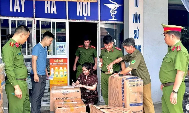 Gần 100 loại thuốc tây, thực phẩm chức năng không rõ nguồn gốc tại 2 cơ sở kinh doanh thuốc tây không phép