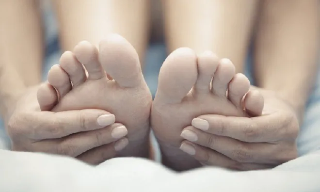 Nếu tay chân xuất hiện 3 dấu hiệu này, có thể mạch máu đã bị tắc dễ bị đột quỵ: Đừng chủ quan, cần đi kiểm tra ngay