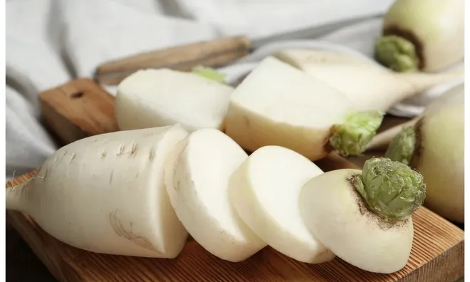 Củ cải trắng – rau quen nhưng không lành' như bạn nghĩ: Tuyệt đối không ăn cùng 2 thứ này kẻo rước họa vào thân