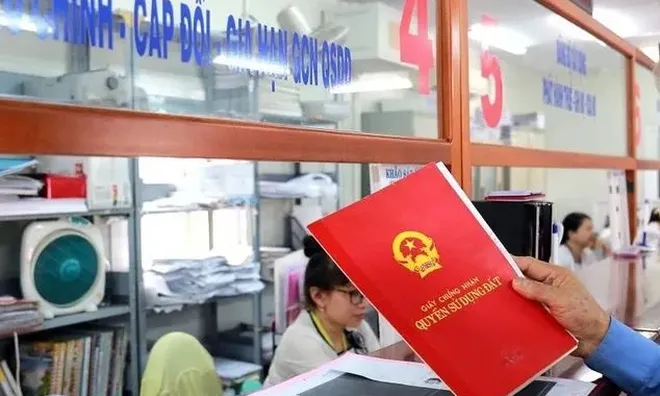 Tin mới: Từ 1/7/2025, 8 trường hợp được cấp đổi sổ đỏ, nhiều người vẫn chưa hề biết