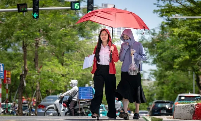 Chuyên gia lý giải nguyên nhân miền Bắc có mức nhiệt cao kỷ lục "như thiêu như đốt" trong tháng 8