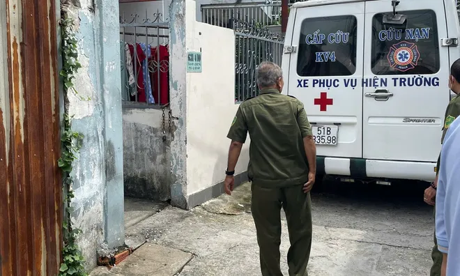 Sự thật bàng hoàng bên trong phòng trọ có mùi hôi lạ