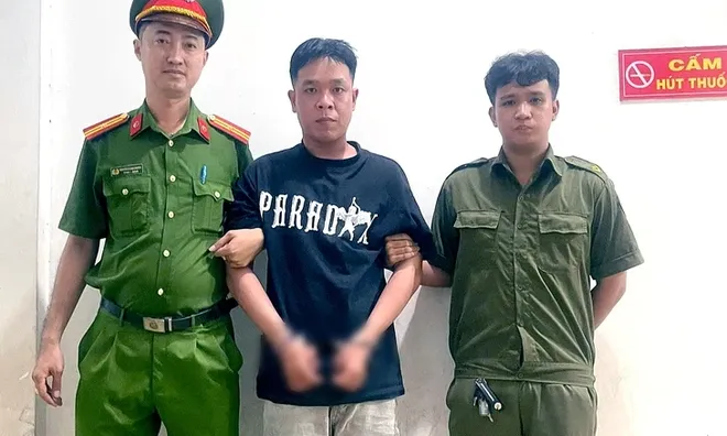 Bắt Trương Quốc Lâm vừa được đặc xá lại giật dây chuyển, camera tiết lộ điều bất ngờ