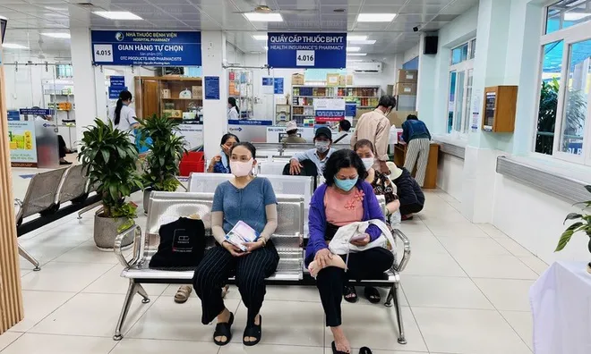 Hỗ trợ 100% mức đóng bảo hiểm y tế cho người 65 - 75 tuổi thì có ảnh hưởng gì đến nơi khám bệnh ban đầu hay không?