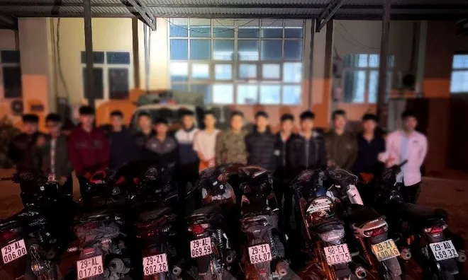 Tạm giữ 11 đối tượng gây rối trật tự công cộng: Tất cả đều chung 1 điểm