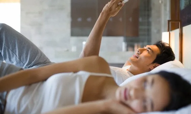 Tôi cứ ngỡ cuộc đời này anh sẽ chỉ yêu mình tôi như lời thề hẹn, nhưng lời thề cũng chỉ là "lời nói gió bay"