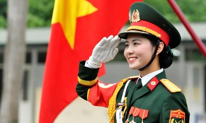 Quân nhân chuyên nghiệp, sĩ quan được hưởng đến 400% mức lương hiện hưởng, cụ thể là trường hợp nào?